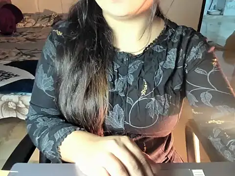 Divya68 online show from 12/20/25, 05:53