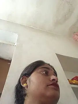 Meena 8 online show from 10/19/25, 04:40