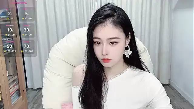 XFDLL-BAOBEI online show from 10/14/25, 02:12