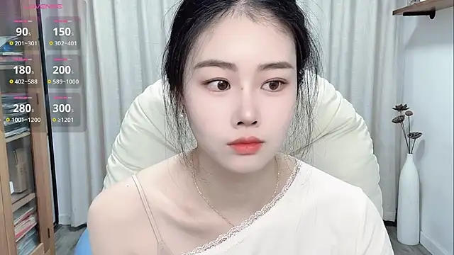 XFDLL-BAOBEI online show from 10/20/25, 02:12