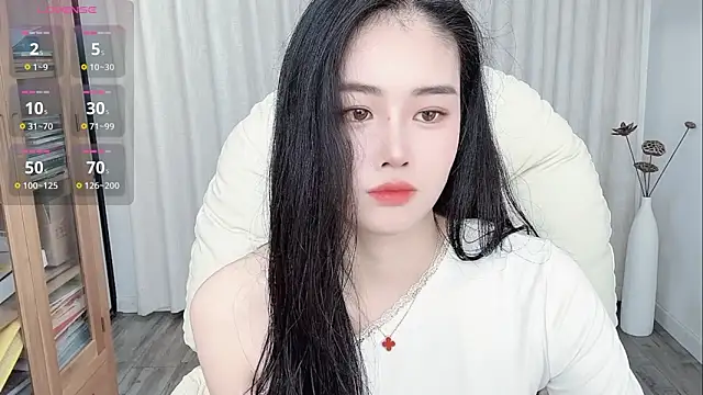 XFDLL-BAOBEI online show from 10/28/25, 02:37