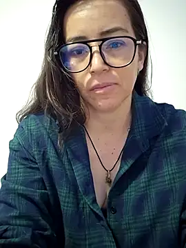 Snapshot of Lui_Fer01 chatting on 04/22/26, 11:45 Lui Fer01 online show from 04/22/26, 11:45