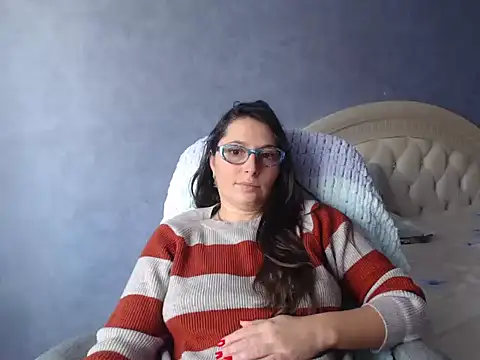 LuckyLisa23 online show from 10/28/25, 10:30