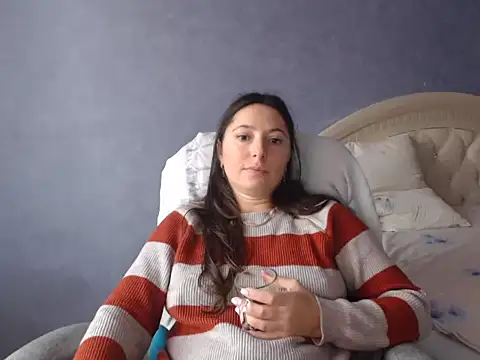 LuckyLisa23 online show from 11/19/25, 10:15