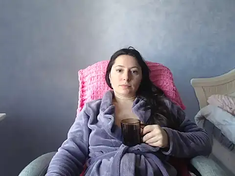 LuckyLisa23 online show from 04/15/26, 10:22