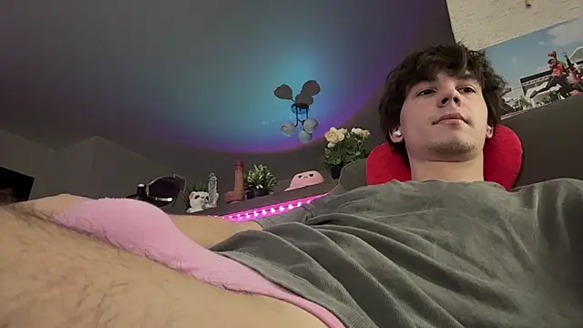 Jeremy1Scott online show from 02/26/26, 03:49