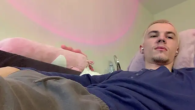 Jeremy1Scott online show from 07/01/26, 04:47