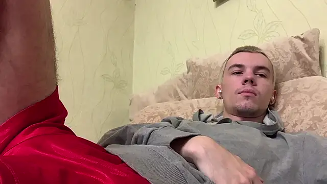 Jeremy1Scott online show from 07/10/26, 05:12