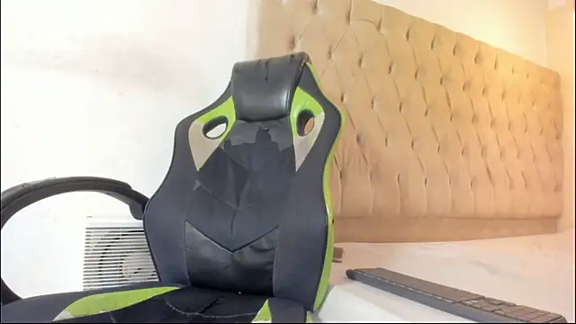 Hotblosson online show from 11/27/25, 03:36