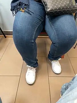 kevetvivi online show from 11/29/25, 09:23