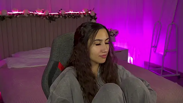 RebeckaThornton online show from 11/20/25, 05:56