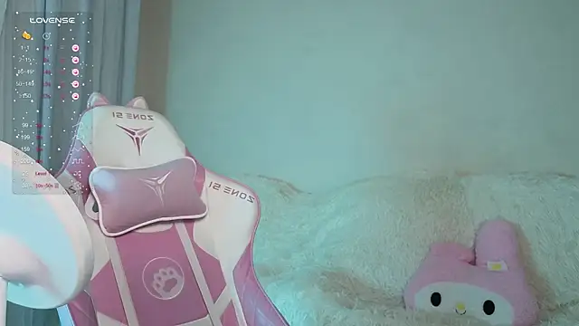 MiranaLieberttt online show from 11/23/25, 09:47