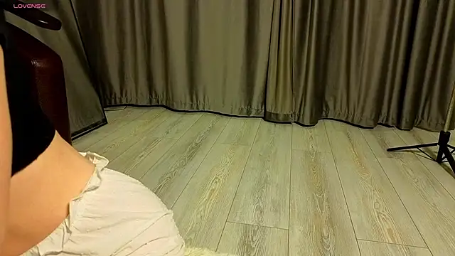 MissPompadure online show from 02/11/26, 08:25