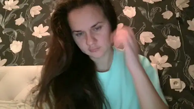 GiaaCaranggi online show from 12/14/25, 08:35