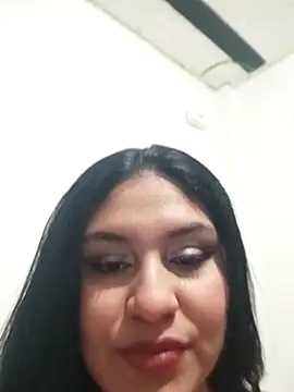 Snapshot of Pocahont_as chatting on 10/14/25, 03:51 Pocahont as online show from 10/14/25, 03:51