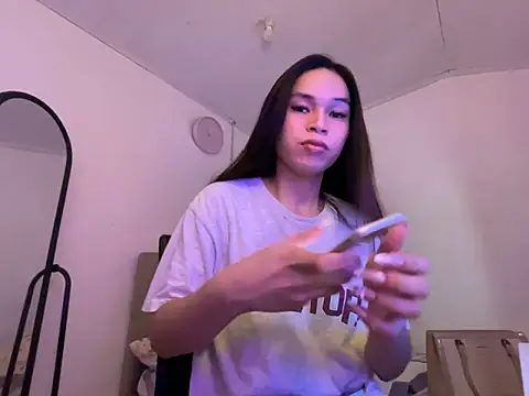 sweetakana online show from 11/24/25, 05:40