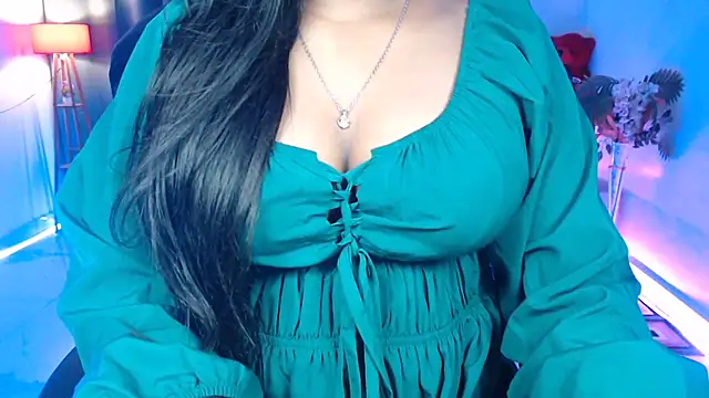 Snapshot of Rashiii_ chatting on 04/28/26, 02:49 Rashiii online show from 04/28/26, 02:49