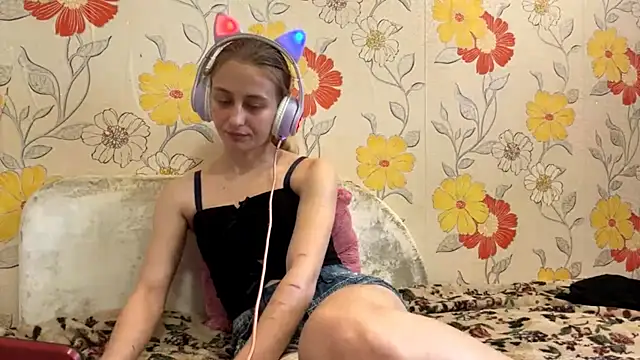 AmeliLia online show from 04/03/26, 11:30