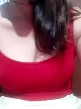 YiyinLy online show from 03/22/26, 02:20