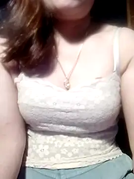 YiyinLy online show from 03/30/26, 09:05