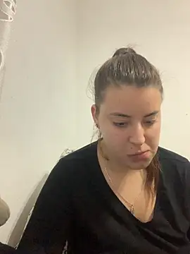 MiraCastellon online show from 10/27/25, 12:53