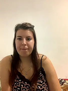 MiraCastellon online show from 11/03/25, 11:48