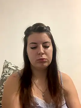 MiraCastellon online show from 11/07/25, 11:32