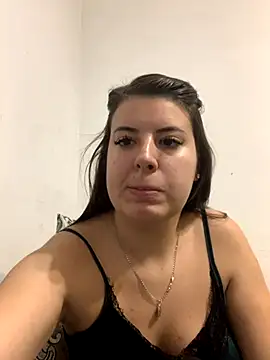 MiraCastellon online show from 11/11/25, 11:21