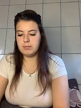 MiraCastellon online show from 11/26/25, 12:06