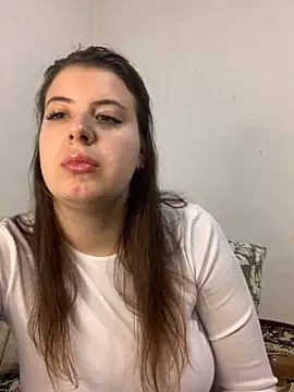 MiraCastellon online show from 11/30/25, 09:30