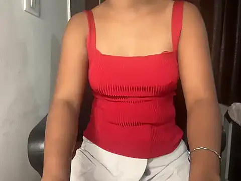 Snapshot of Shalini77 chatting on 10/22/25, 07:30 Shalini77 online show from 10/22/25, 07:30