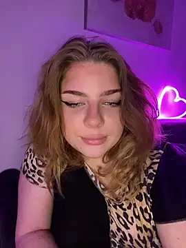 VickyKarter online show from 10/16/25, 03:02