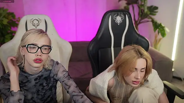 Snapshot of Jessica_start chatting on 12/01/25, 11:26 Jessica start online show from 12/01/25, 11:26