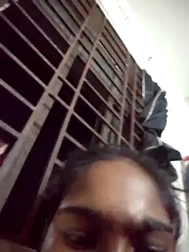 Snapshot of mistak1 chatting on 10/16/25, 05:03 mistak1 online show from 10/16/25, 05:03