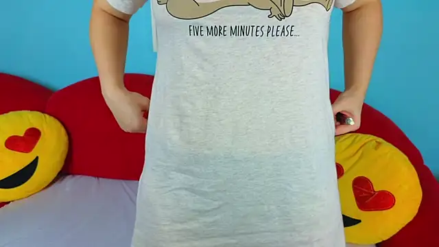 Soft Lilly online show from 11/12/25, 06:03