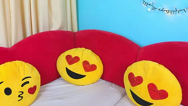 Snapshot of Soft_Lilly chatting on 02/24/26, 06:11 Soft Lilly online show from 02/24/26, 06:11