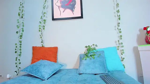 bella sstone online show from 12/04/25, 11:41