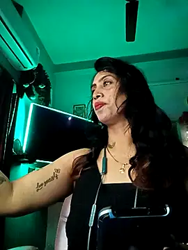 Darling Annie online show from 01/13/26, 07:08