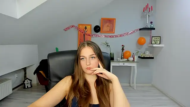 AnneWilsonn online show from 10/29/25, 12:29