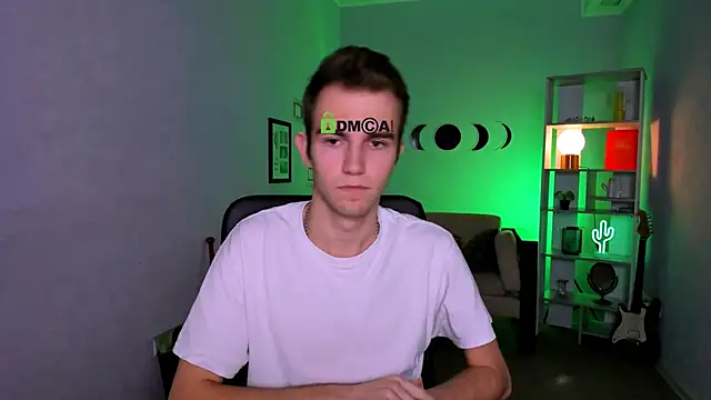 astren villo online show from 12/03/25, 01:20