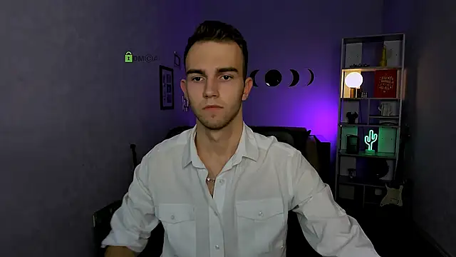 astren villo online show from 12/19/25, 08:05