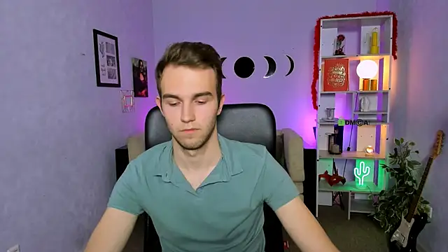 astren villo online show from 04/11/26, 05:17