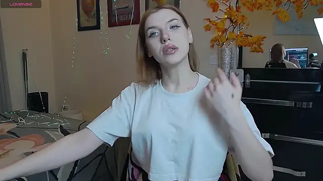 MeganNewCat online show from 12/14/25, 08:24