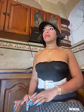 NovaFoxx online show from 12/04/25, 03:32