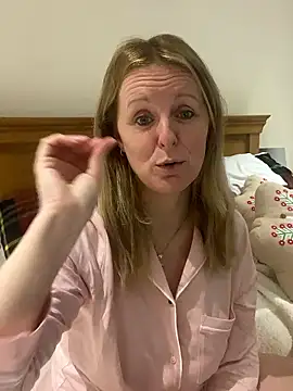 madamlillyrose online show from 01/14/26, 08:53