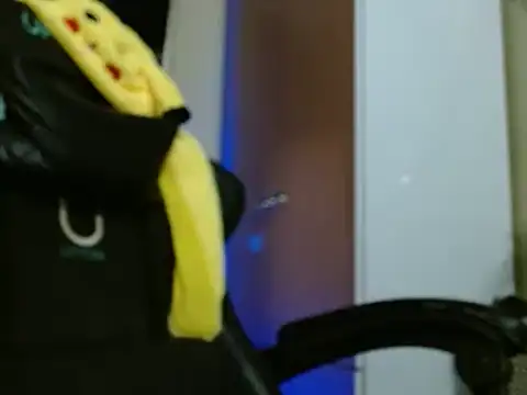 Snapshot of MariDiva chatting on 10/18/25, 12:39 MariDiva online show from 10/18/25, 12:39