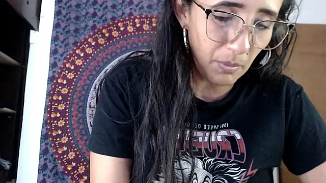 Lucyy Naugthy online show from 01/05/26, 06:11