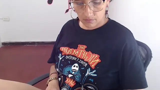 Lucyy Naugthy online show from 04/02/26, 07:55