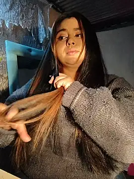 Snapshot of EliaStone05 chatting on 12/19/25, 06:31 EliaStone05 online show from 12/19/25, 06:31