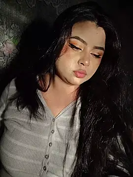 Snapshot of EliaStone05 chatting on 01/06/26, 06:06 EliaStone05 online show from 01/06/26, 06:06